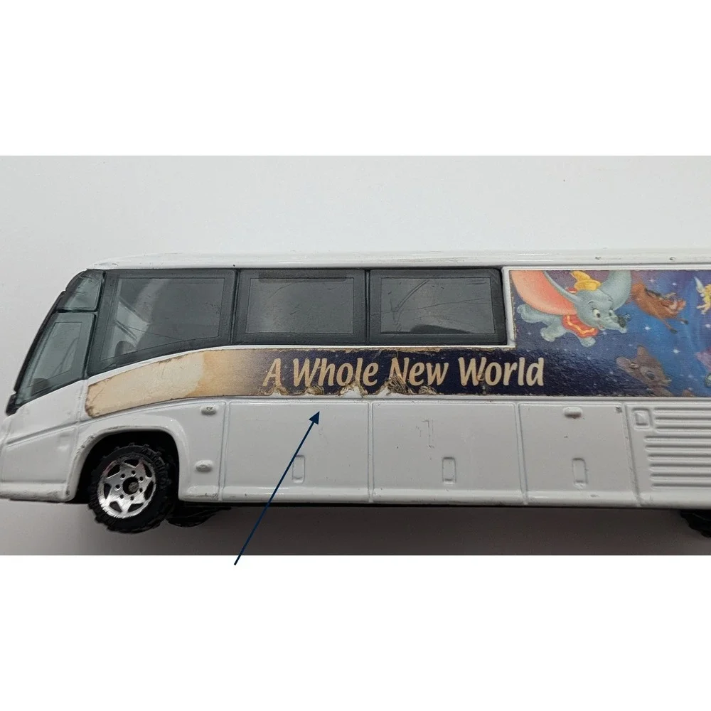 Disney Parks Matchbox Bus 1999 Motor Coach Industries Diecast White 6.5in